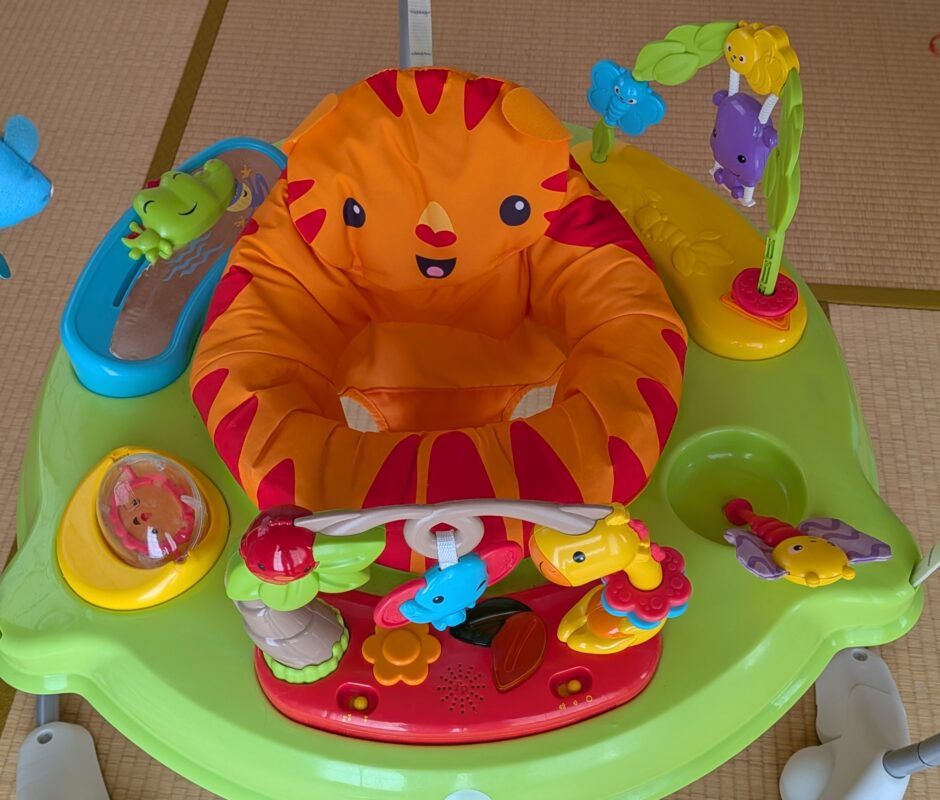 正面から取ったジャンパルーの写真